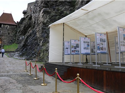 Výstava byla k vidění i na Výroční vědecké konferenci Krajské zdravotní, a. s., na hradě Střekov.