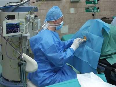 Subarachnoidální anestézie - podání místního anestetika do páteře