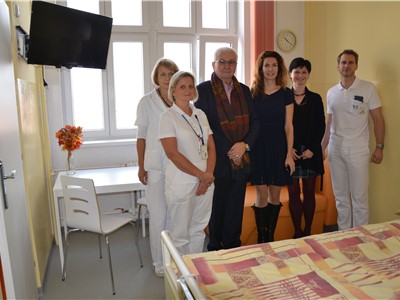 Krajská zdravotní představila v teplické nemocnici nový pokoj paliativní péče