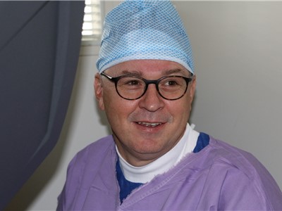 Hlavním školitelem je přednosta Kliniky urologie a robotické chirurgie MUDr. Jan Schraml, Ph.D. Foto: Krajská zdravotní, a.s./Ivo Chrástecký