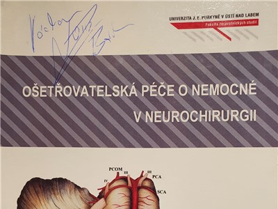 Publikace Ošetřovatelská péče o nemocné v neurochirurgii. Foto: Krajská zdravotní, a.s.
