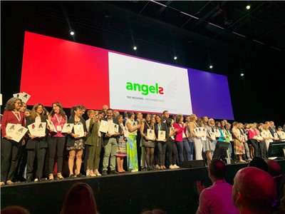 Předání ESO Angels Awards iktovým centrům na kongresu v Basilejier
